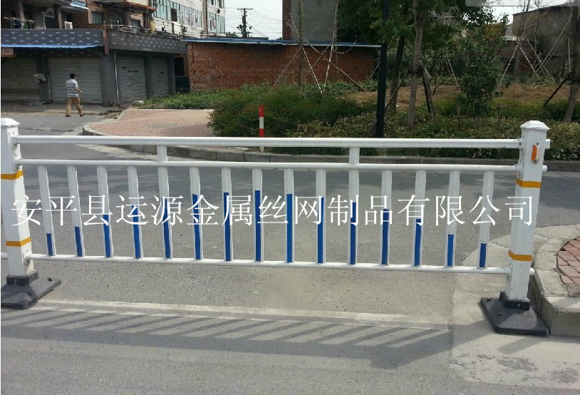 道路鐵藝護(hù)欄-1